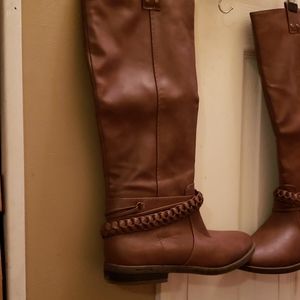 Rampage Boots size 8 Brown